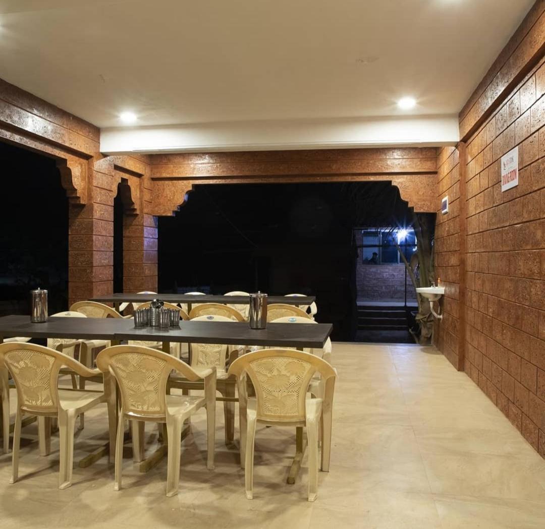 Redstone Farmhouse Kashid Buitenkant foto